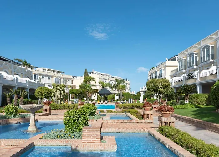 Bright 2 Bedroom With Parking Space And Swimming Pools In Aloha Gardens Apartment