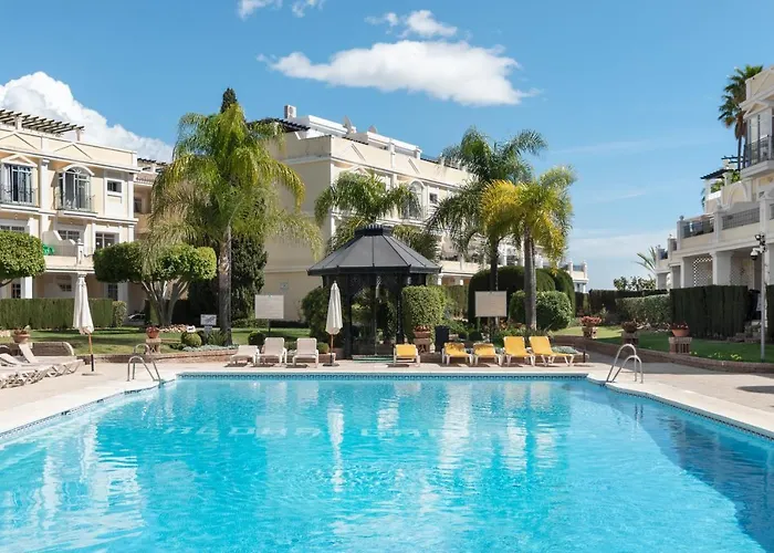 Bright 2 Bedroom With Parking Space And Swimming Pools In Aloha Gardens Apartment
