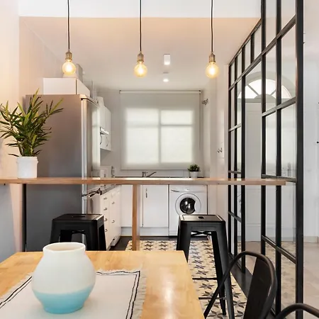 Apartament Bright 2 Bedroom With Parking Space And Swimming Pools In Aloha Gardens *